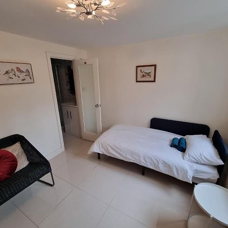 Single Room With En-Suite Shower Room In Zone 1 Londen Buitenkant foto
