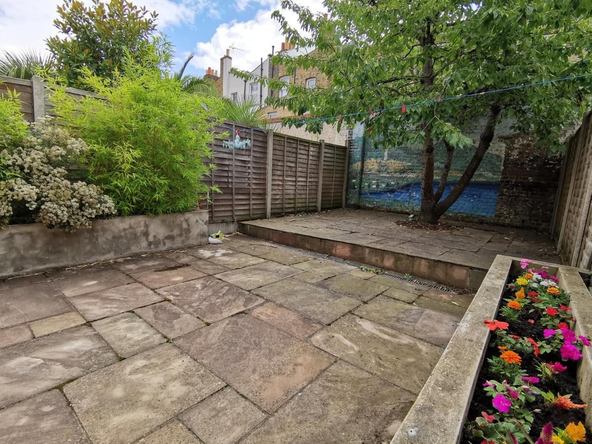 Single Room With En-Suite Shower Room In Zone 1 Londen Buitenkant foto